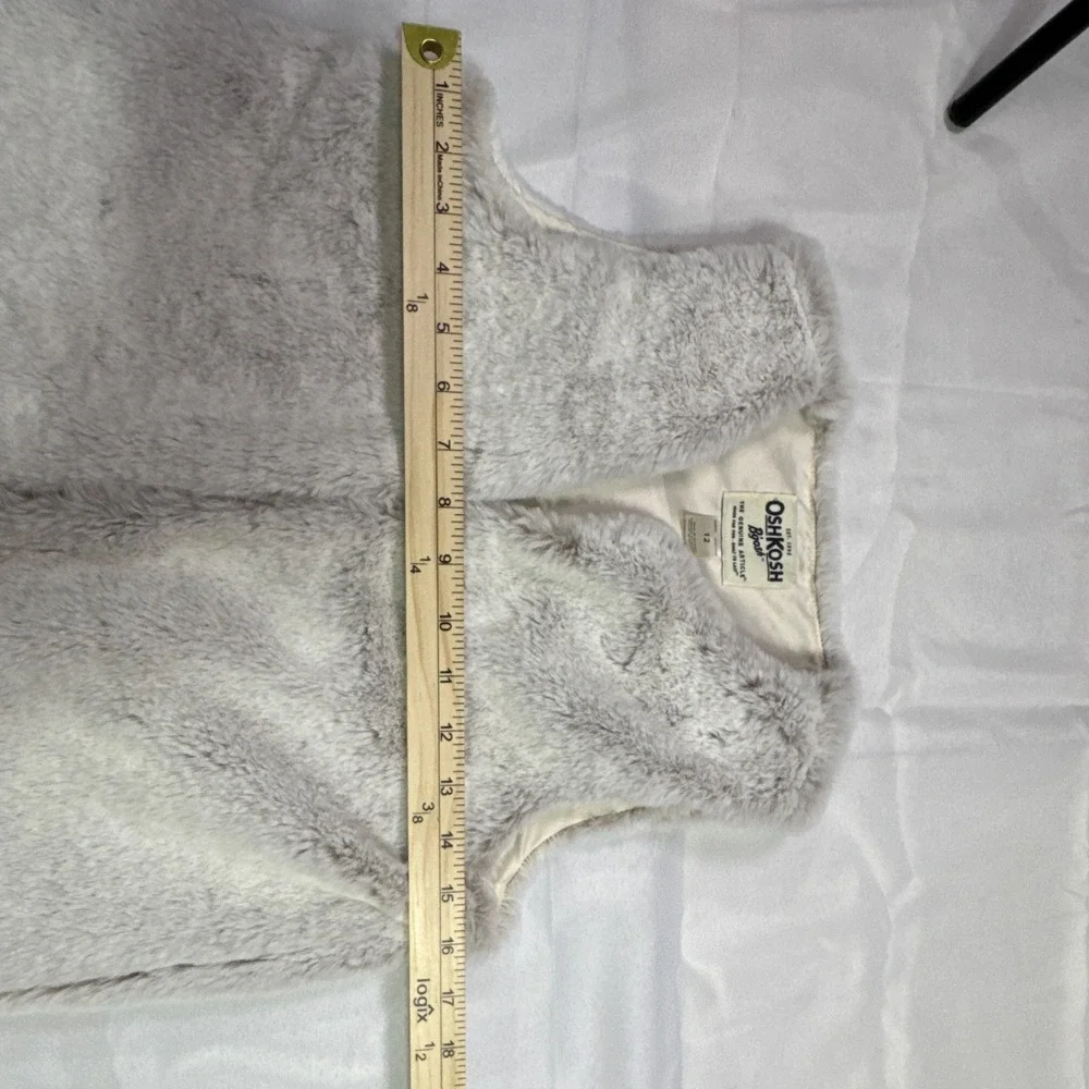 OshKosh B'gosh Girls Gray Faux Fur Lined Vest Fur Trim Hook & Eye Size 12